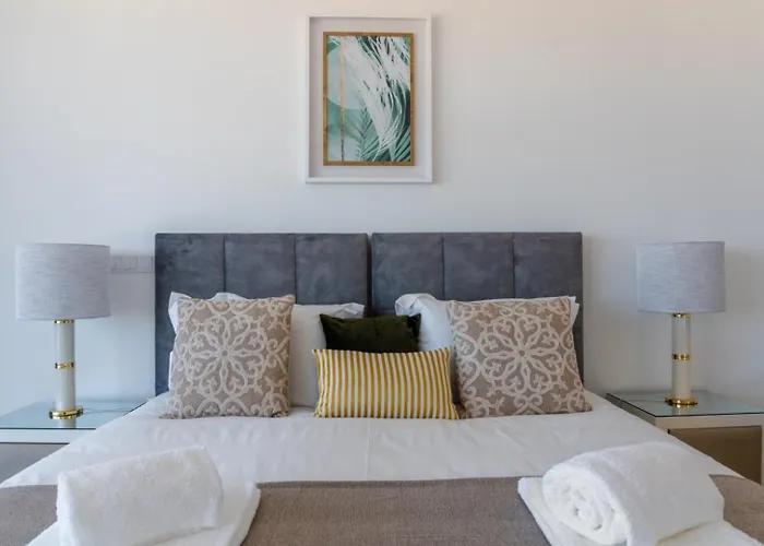Peralta - Stunning With Private Pool 03 * לוריניה